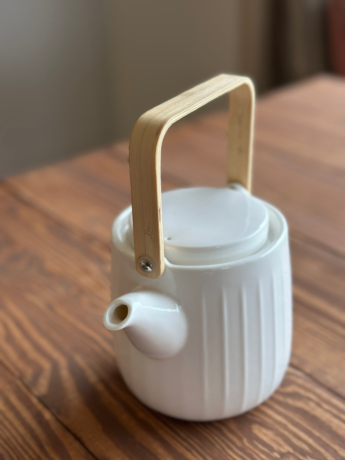 Teekanne weiß aus Keramik