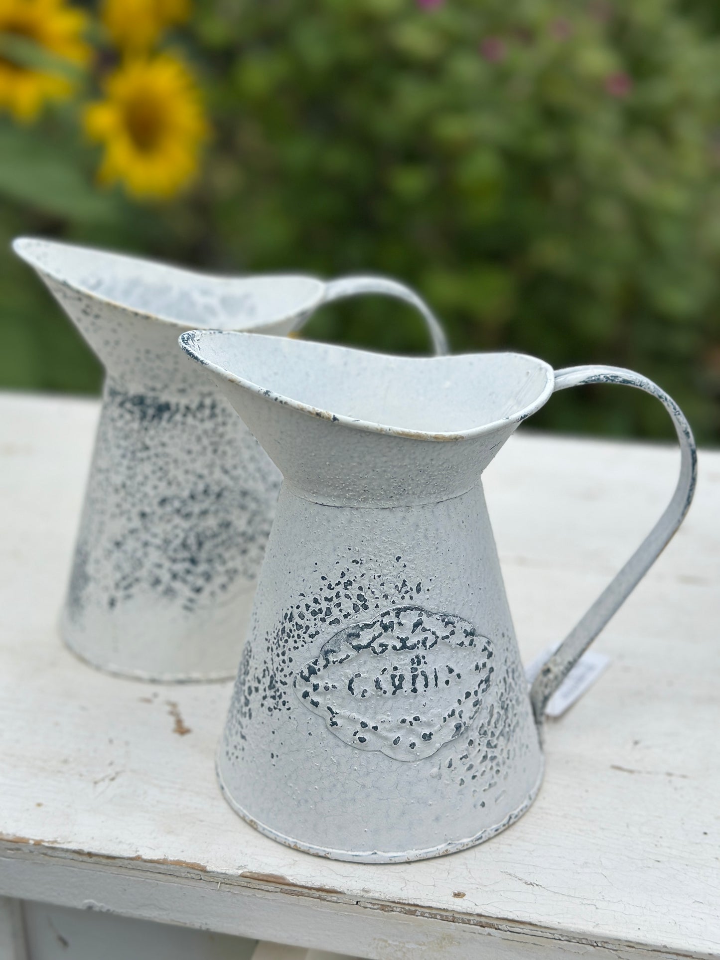 Krug im Antik- Finsh aus Metall