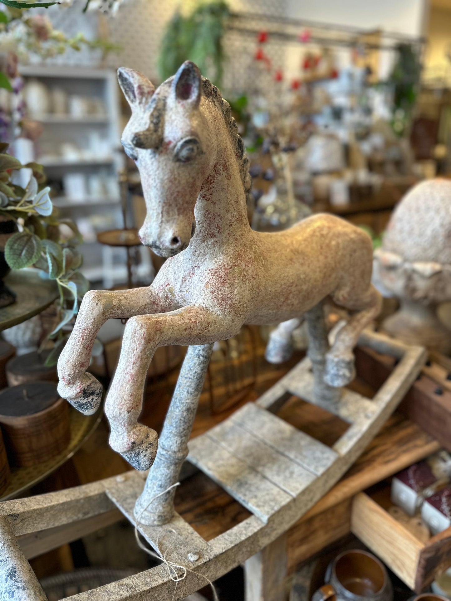 Pferd aus Polyresin zwei- teilig Shabby