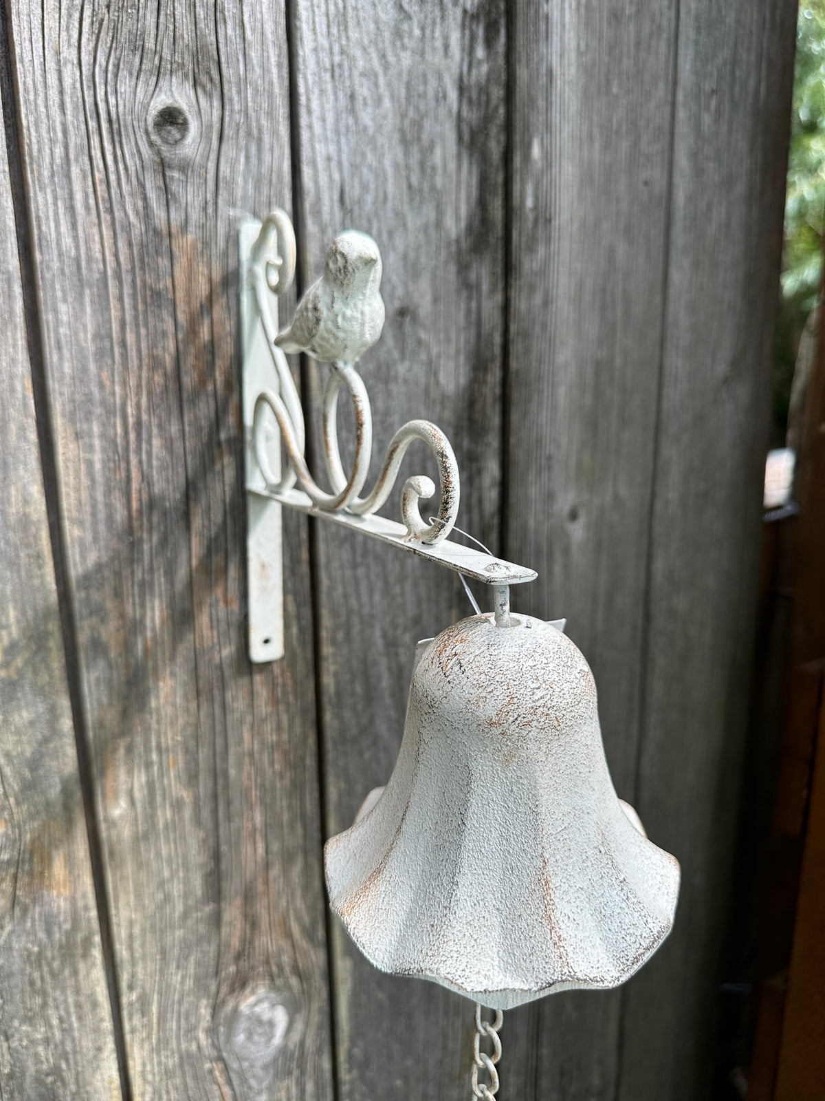 Glocke weiß, Shabby mit einem kleinen Vogel