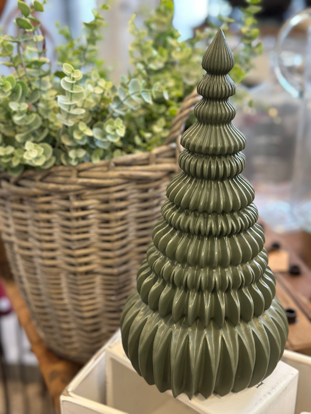 Baum aus Polyresin H: 30 cm