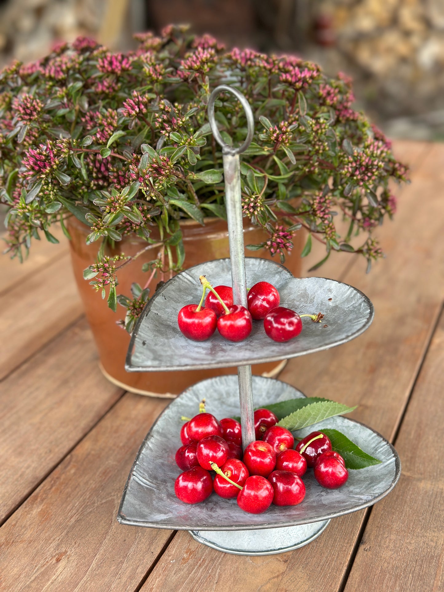 Etagere Herz aus Metall