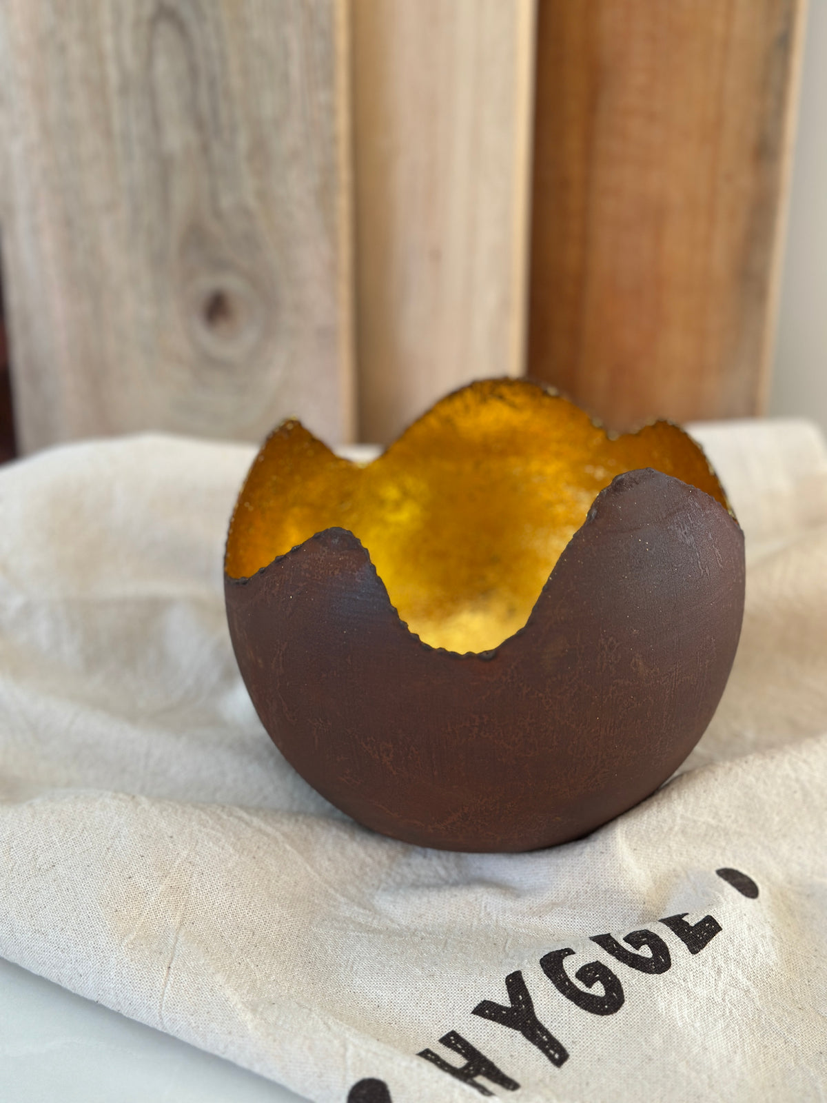 Windlicht aus Metall, Rost Optik, innen Gold farbig