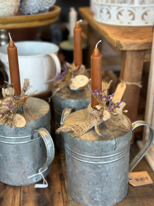 Dose mit Deckel /Kerzenhalter mit Kerze und Trockenblumen Deko
