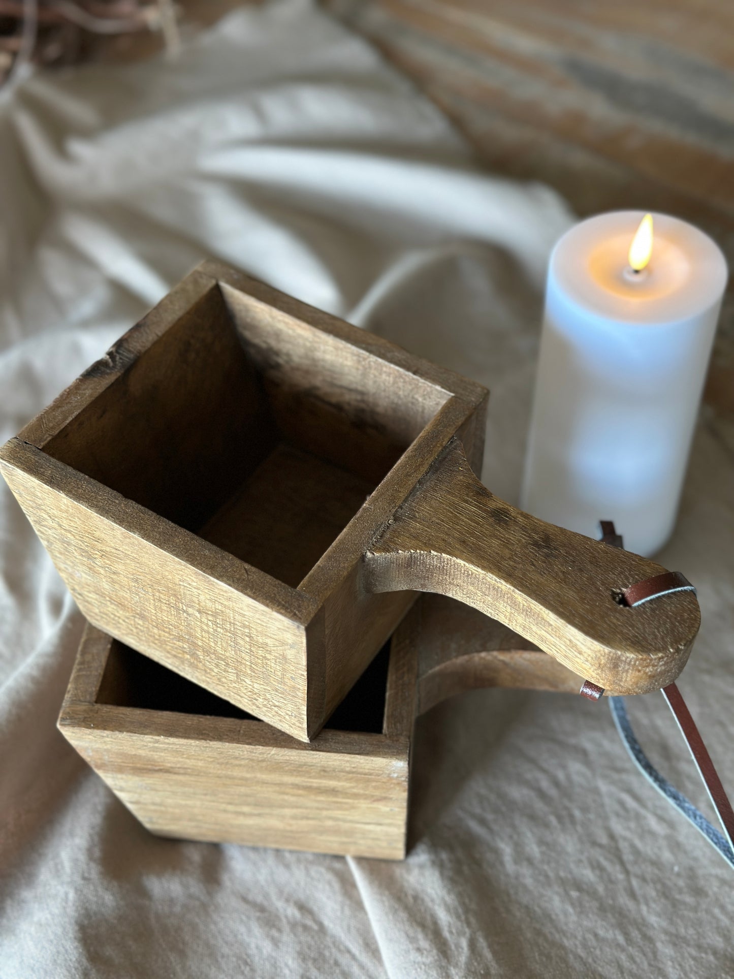 Aufbewahrungs- Holz- Kästchen, eckig Natur, Mangoholz mit einem Griff