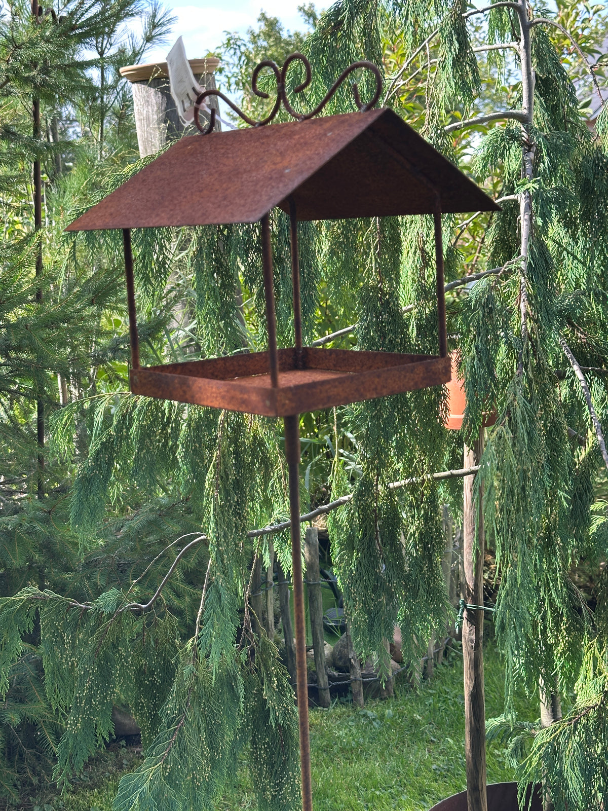 Futterhaus Vogelfutterhaus am Stab, Rost