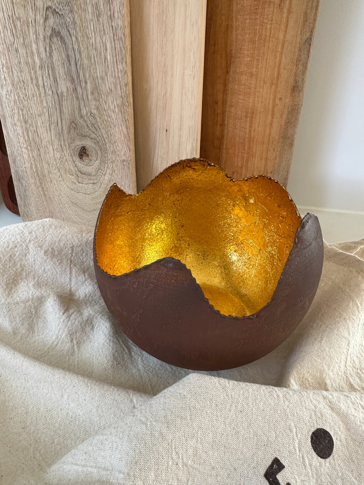 Windlicht aus Metall, Rost Optik, innen Gold farbig