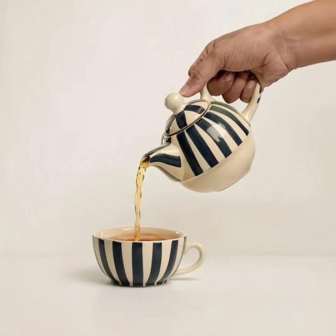 Teekanne und Tasse Set