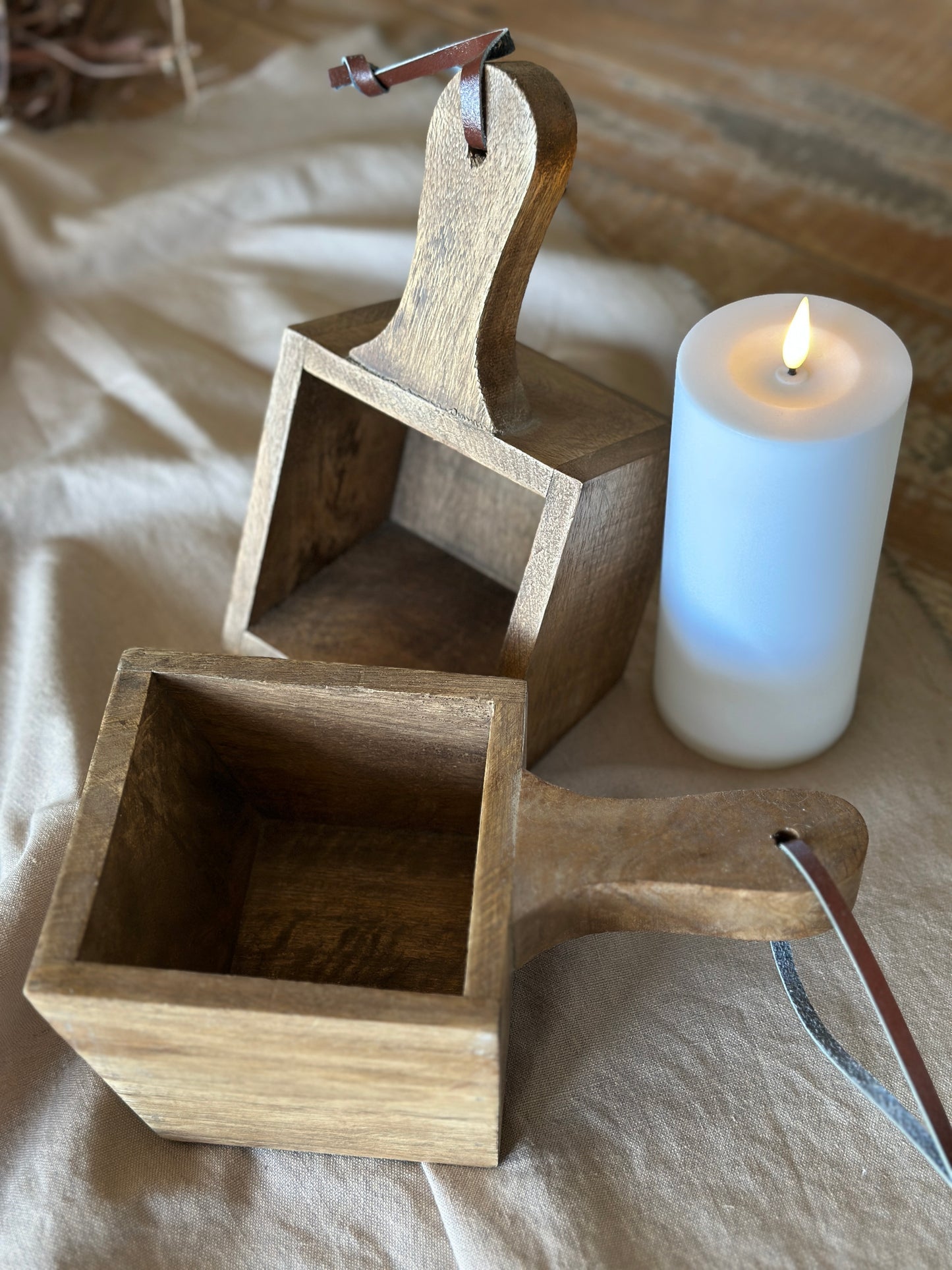 Aufbewahrungs- Holz- Kästchen, eckig Natur, Mangoholz mit einem Griff