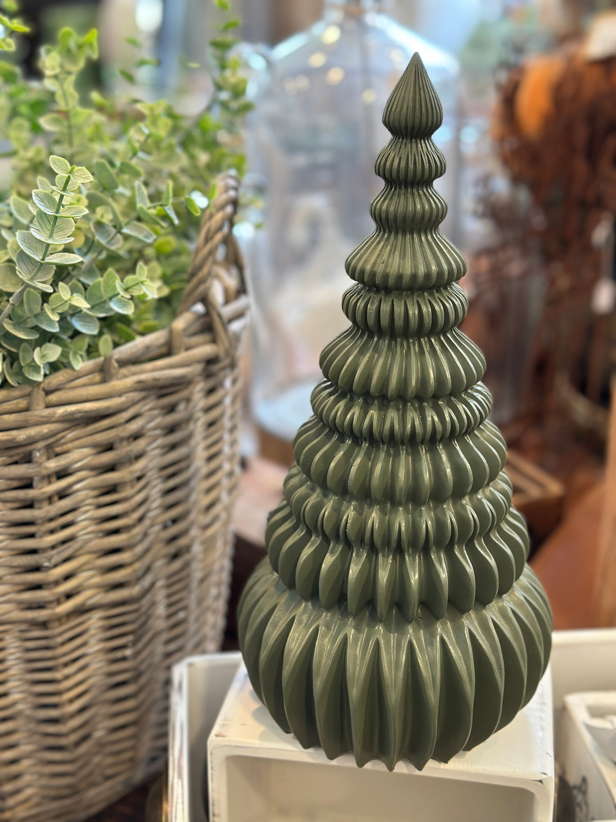 Baum aus Polyresin H: 30 cm