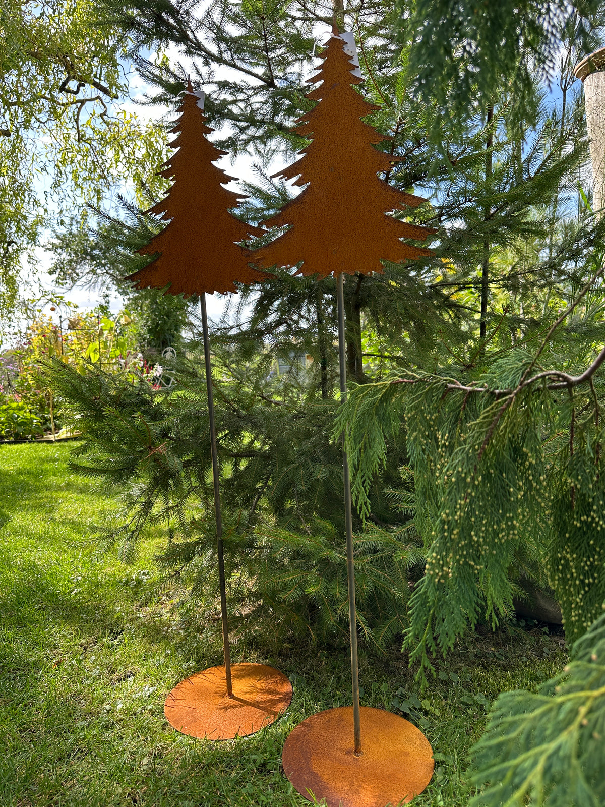Baum auf Fuß Rost/ Eisen