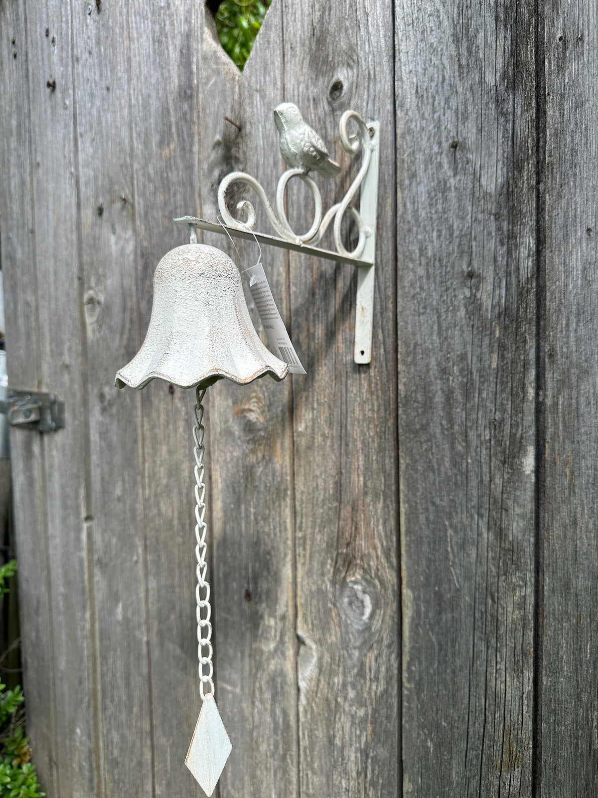 Glocke weiß, Shabby mit einem kleinen Vogel