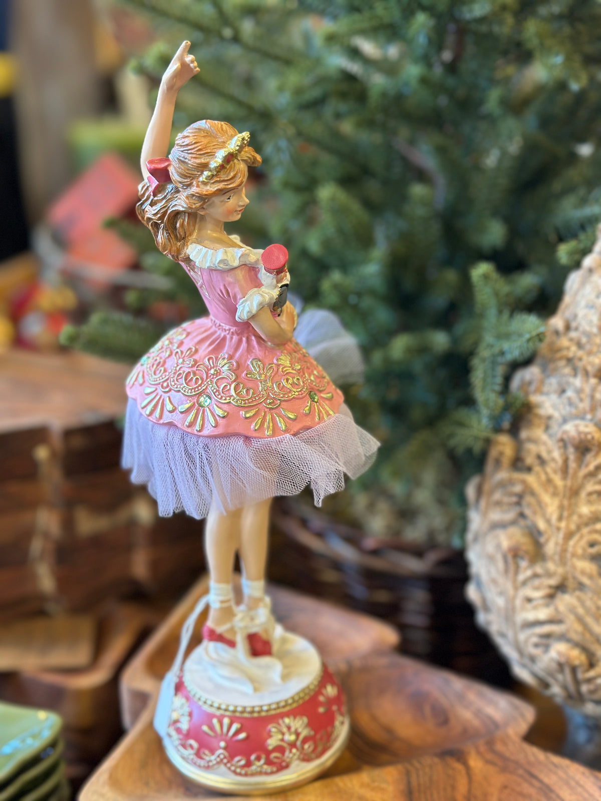 Ballerina/ Figur aus Polyresin H: 29cm