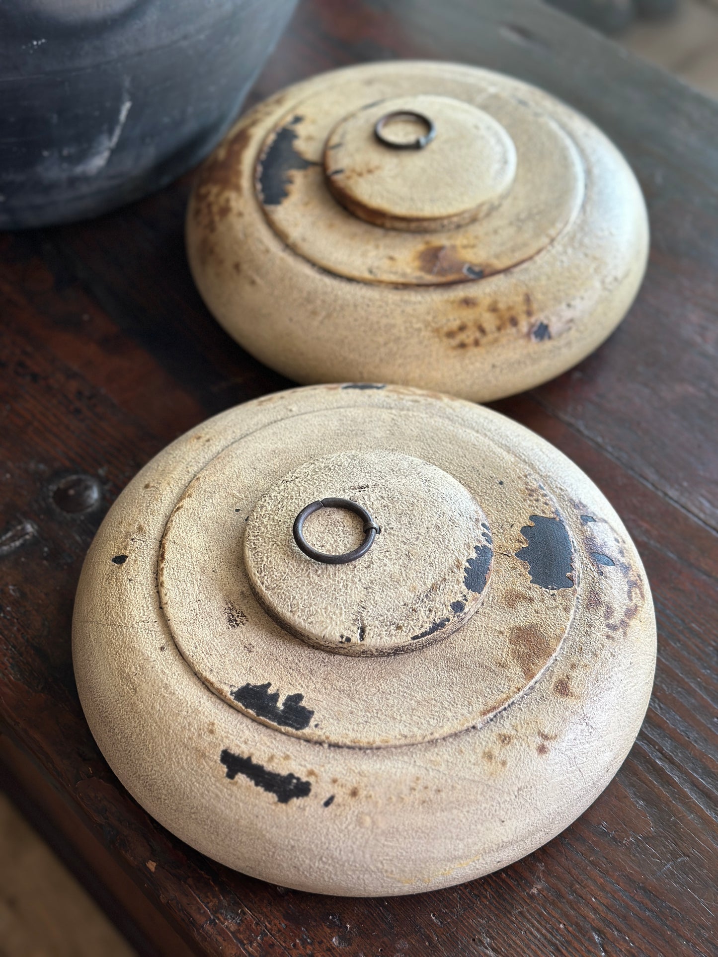Aufbewahrung- Holz- Dose, rund. Holz altweiß, flach, Shabby chic. Jedes Stück ein Unikat
