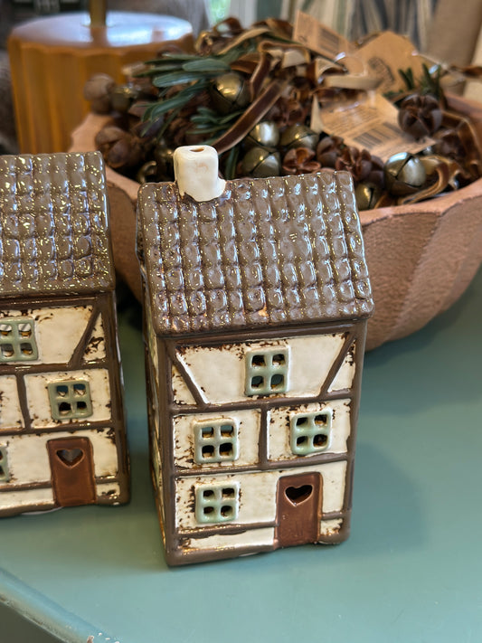 Haus aus Keramik