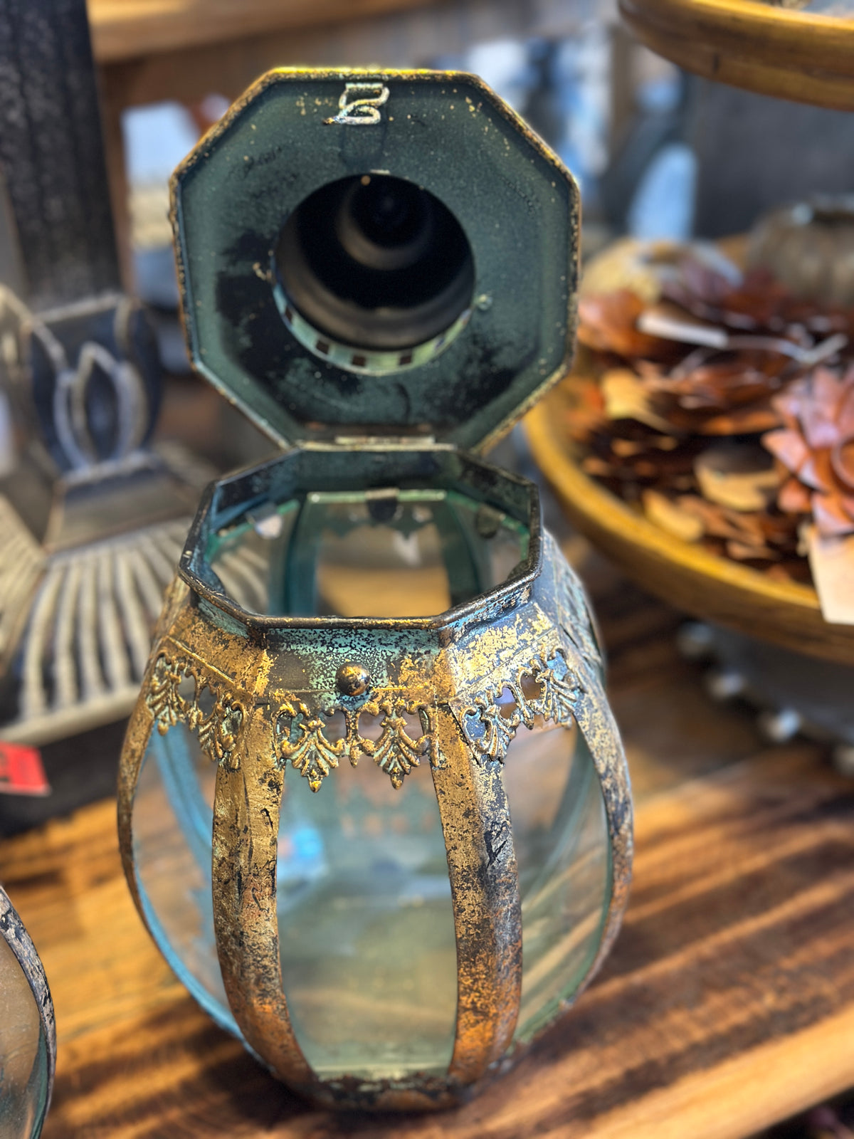Laterne aus Metall und Glas, orientalisch