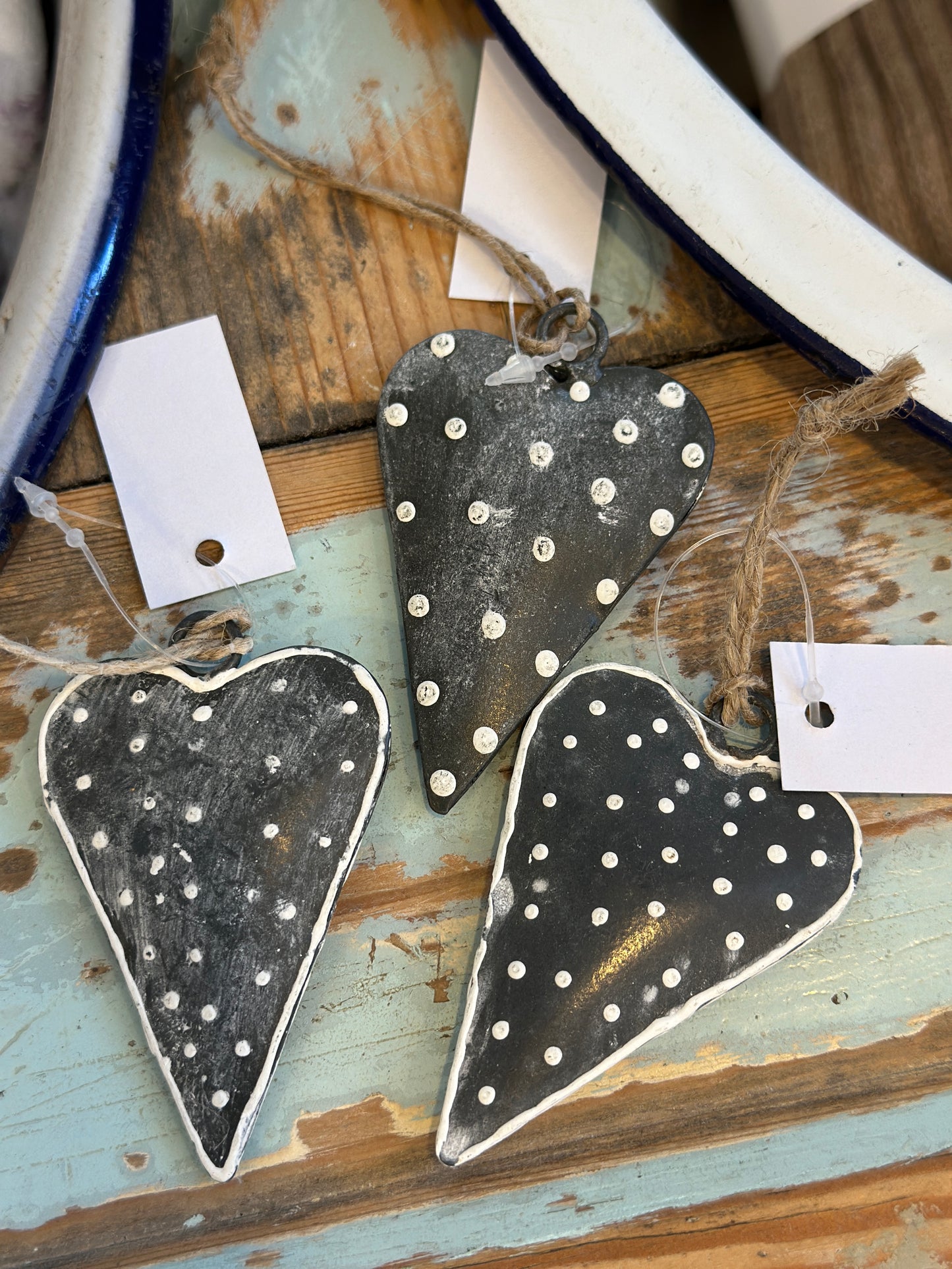 Herz Set6 aus Metall mit weißen Punkten