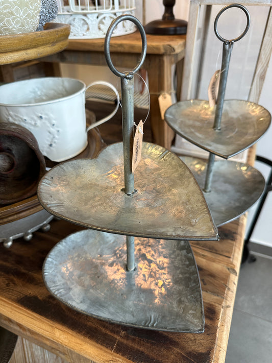 Etagere Herz aus Metall