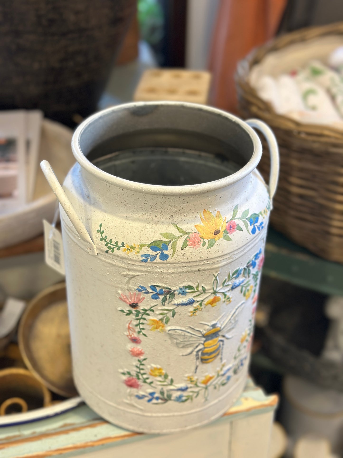 Deko Milchkanne, Shabby mit floraler Bemalung