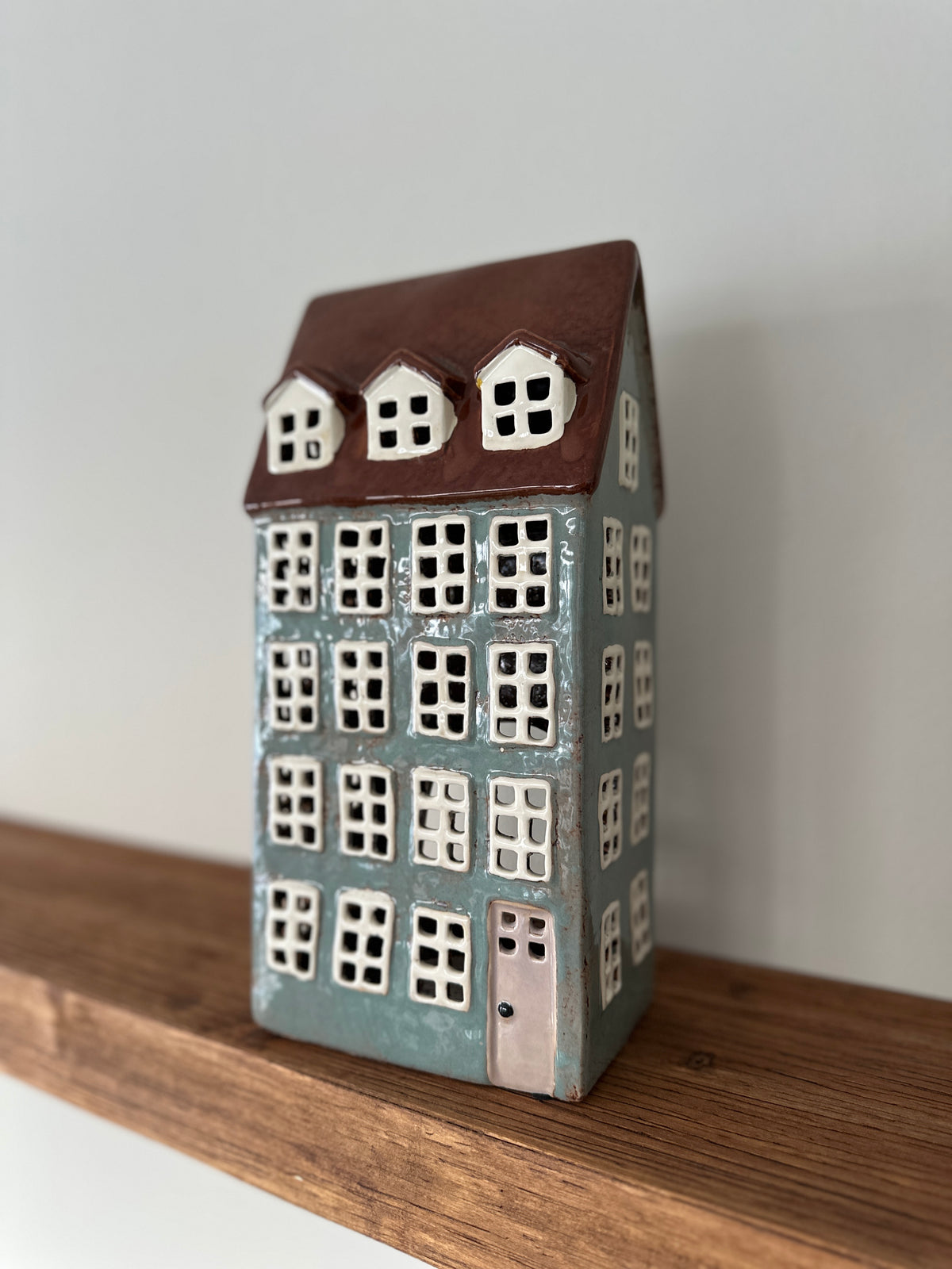 Haus aus Keramik