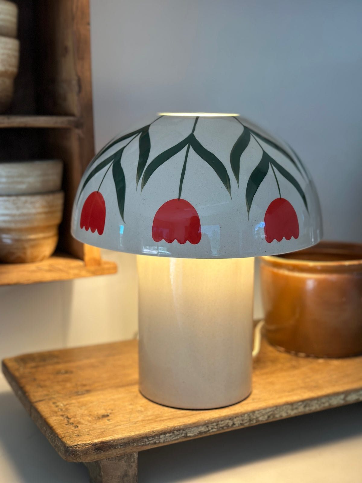 Lampe Tulips- Handbemalte Steingutlampe.