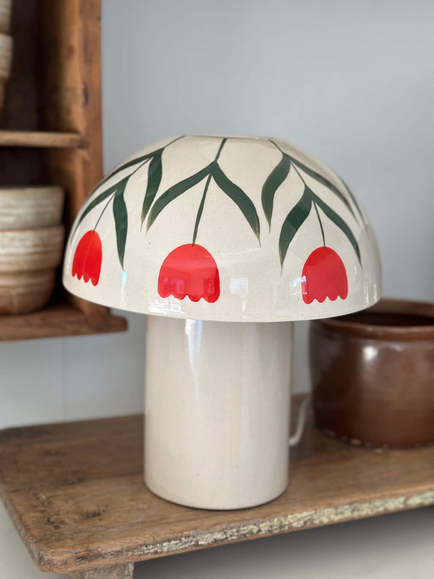 Lampe Tulips- Handbemalte Steingutlampe.