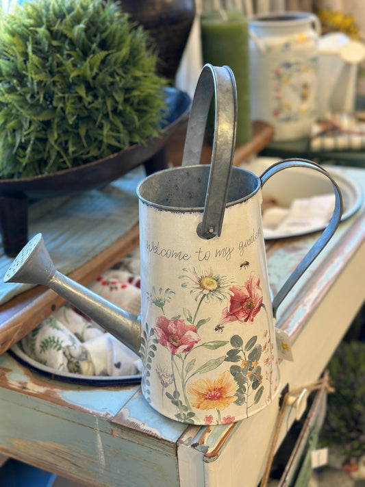 Deko Kanne mit floralen Blumen Motiv aus Metall