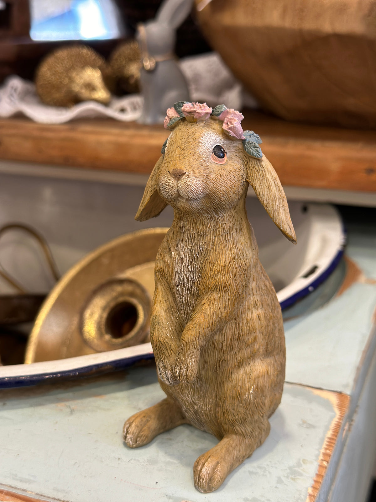 Hase mit Blümchen, Polyresin