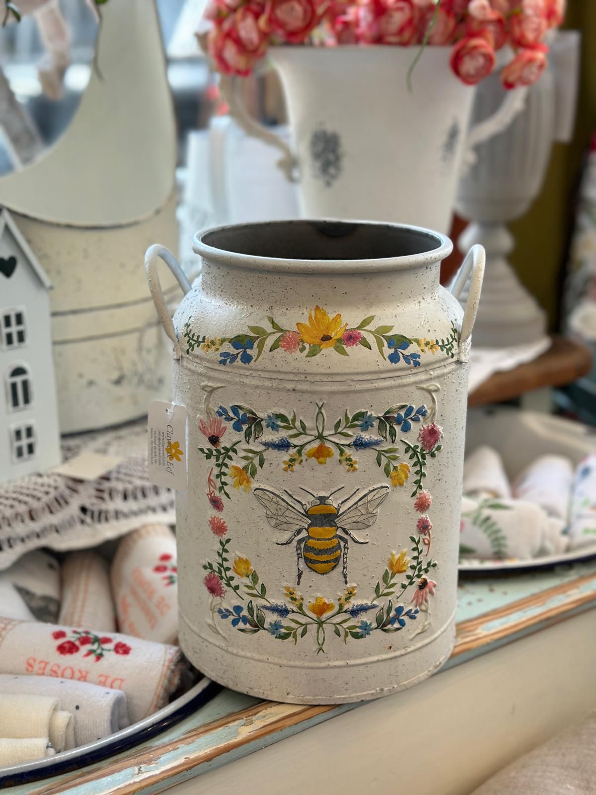Deko Milchkanne, Shabby mit floraler Bemalung