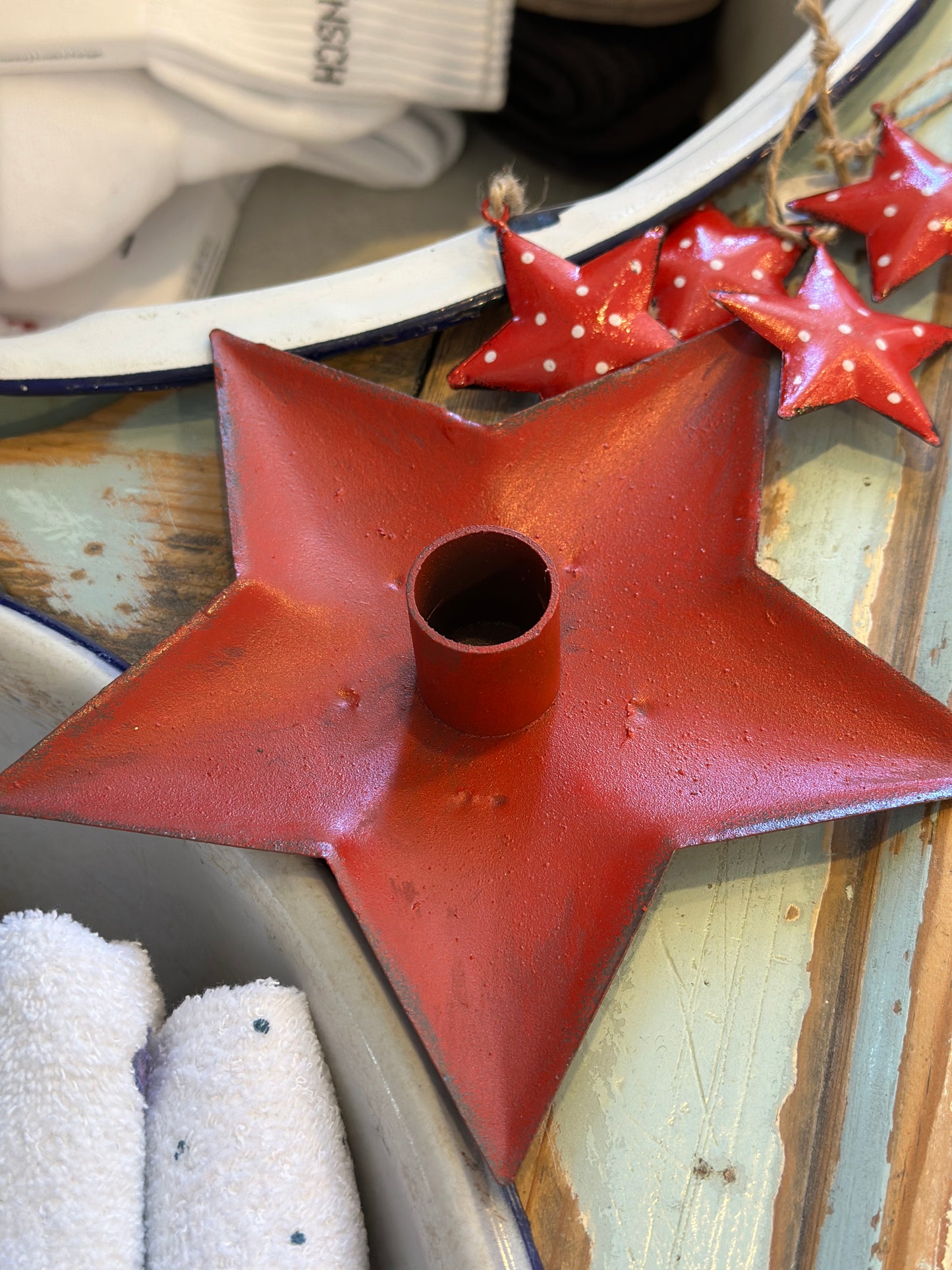 Stern aus Eisen, rot