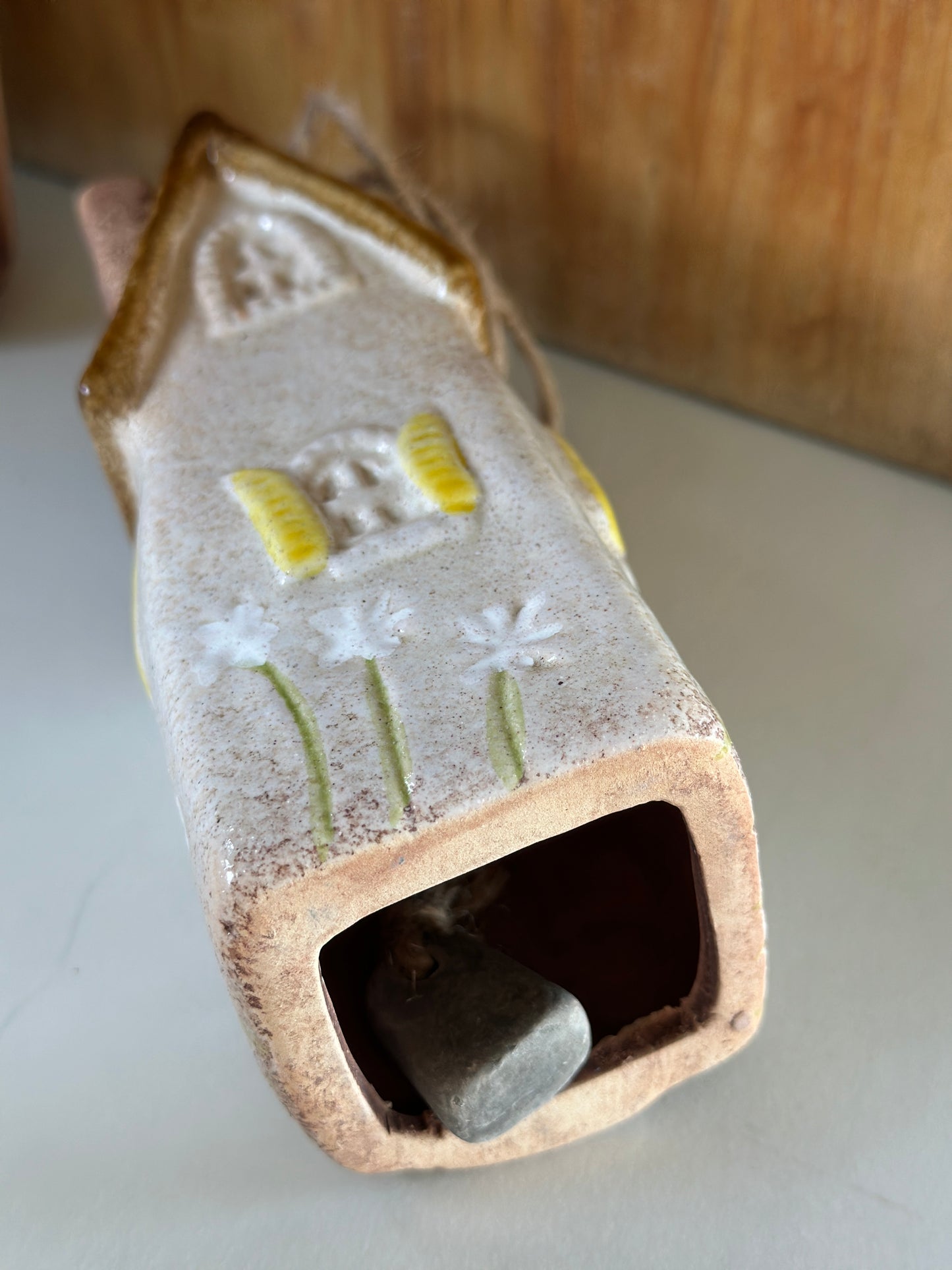 Haus Keramik zum hängen mit Glöckchen