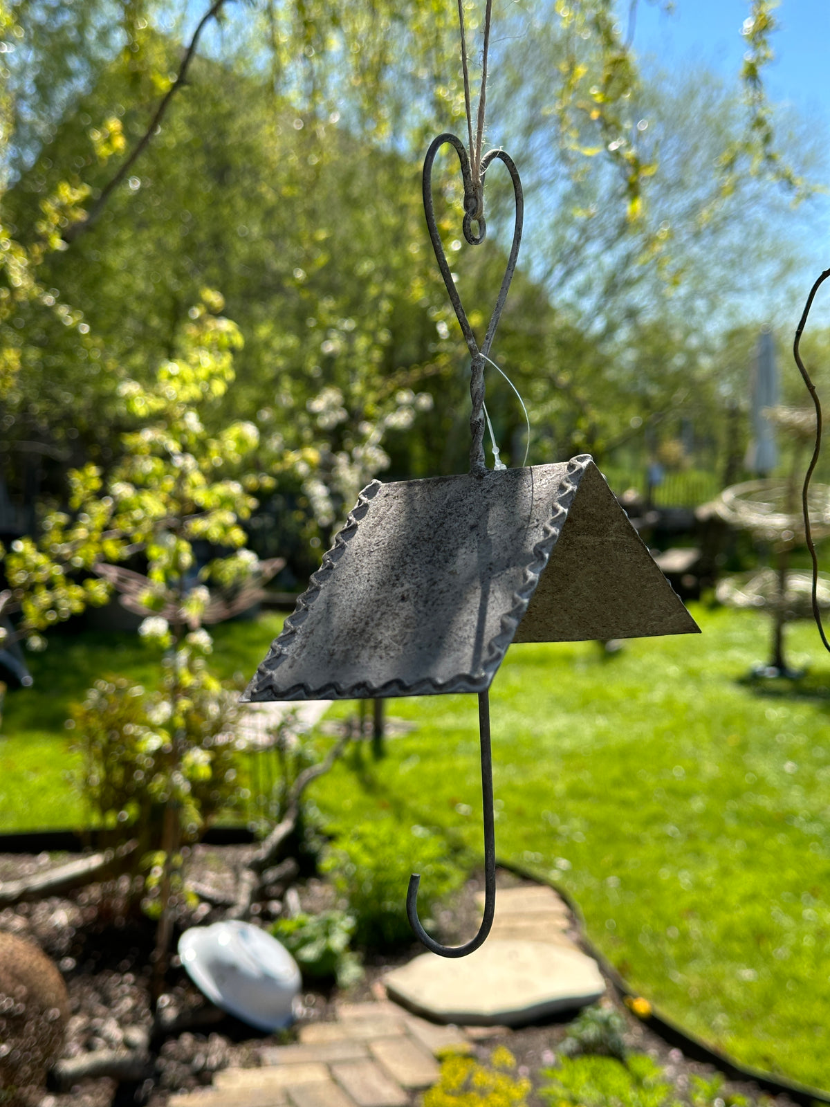 Vogelfutterhalter/ grau
