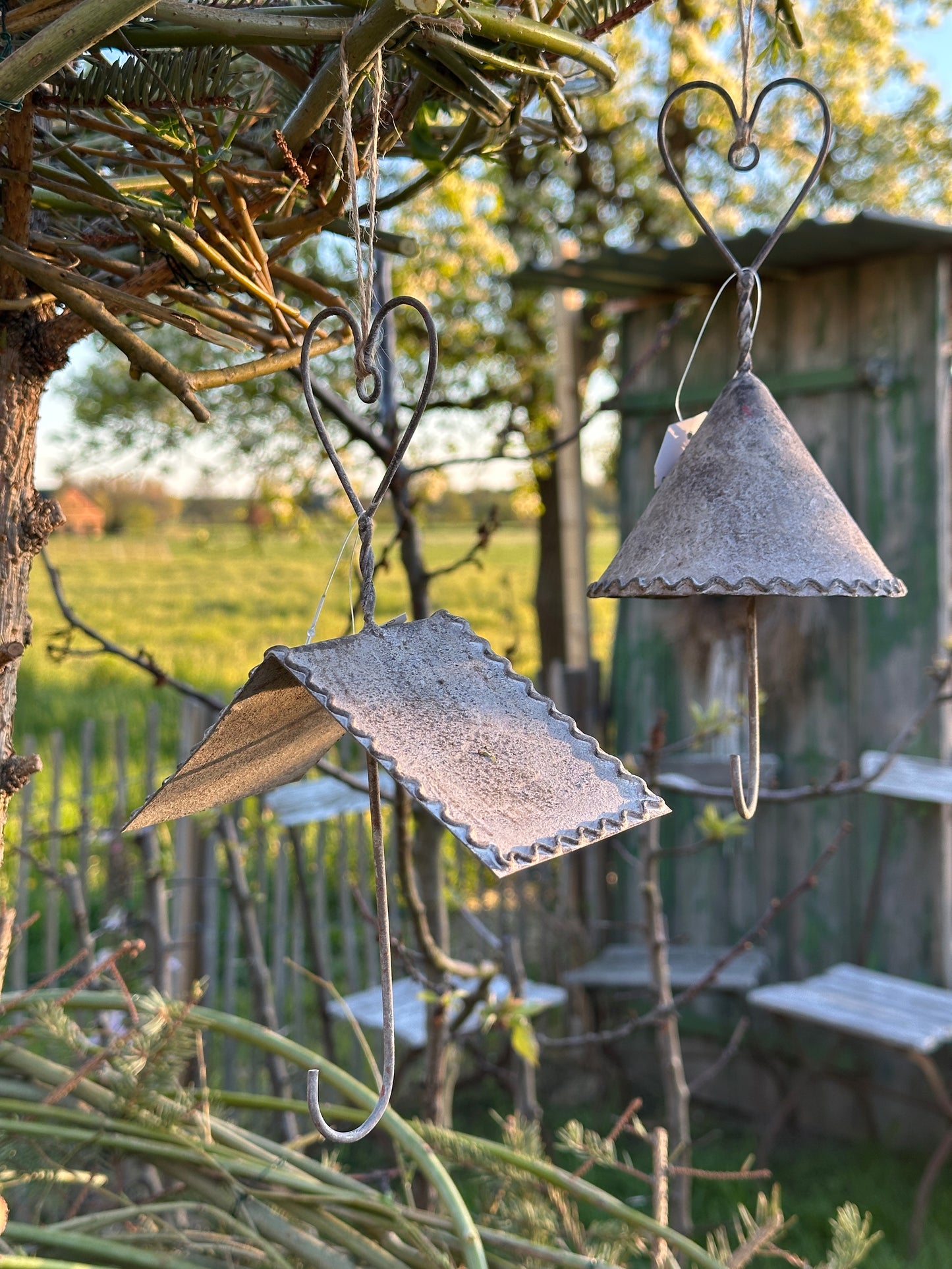 Vogelfutterhalter/ grau