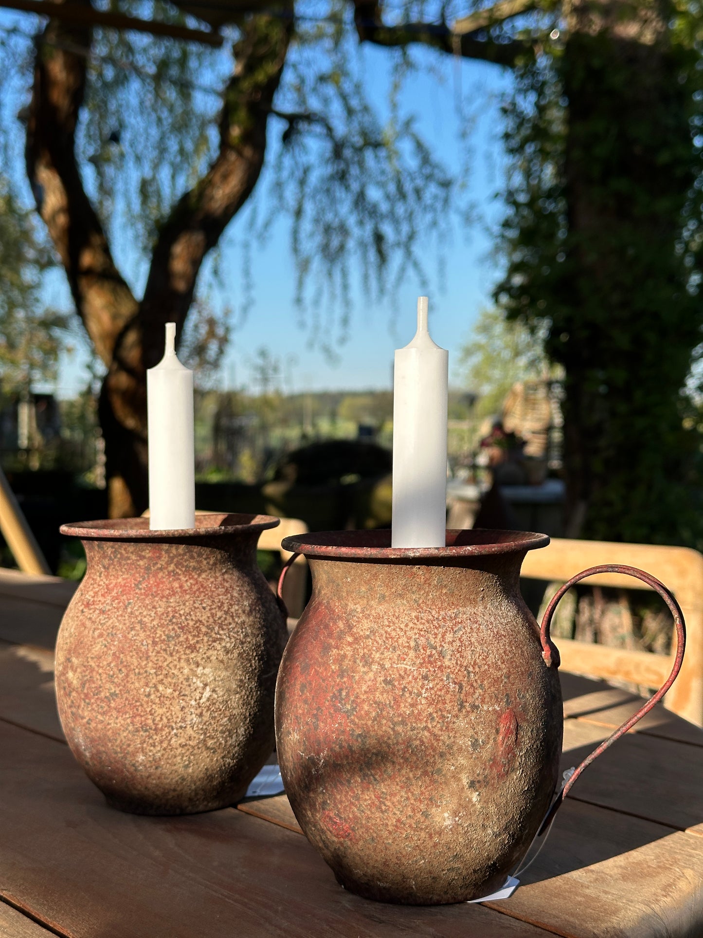 Kerzenhalter/ Krug aus Metall/ Rost mit Kerze und Deko