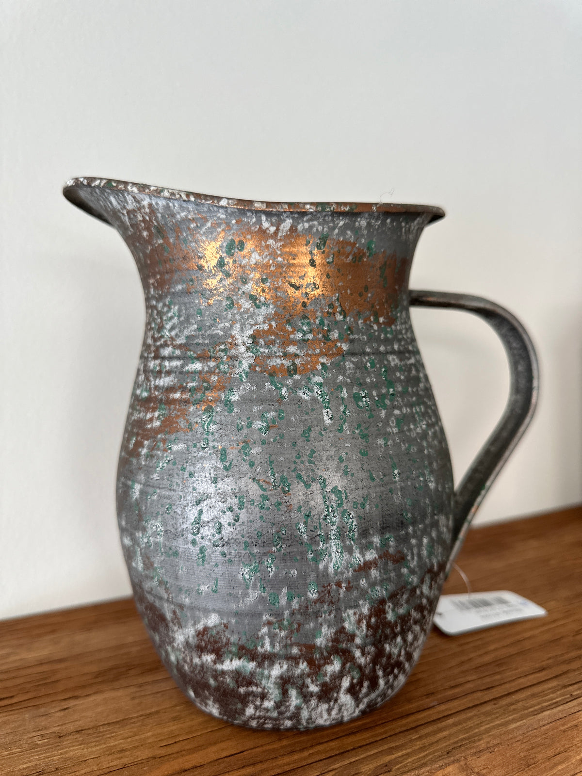 Krug aus Metall